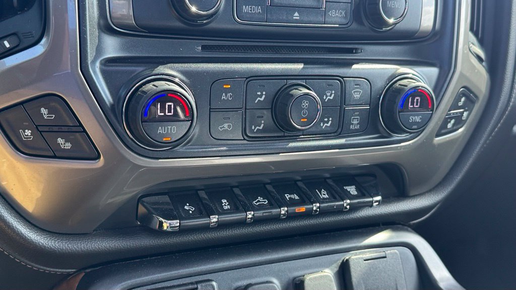 Used 2018 Chevrolet Silverado 2500 High Country w/ Duramax Plus Package AWD/4WD image 28