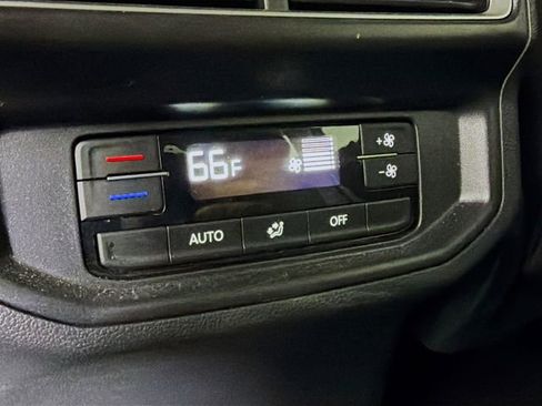 Used 2025 Volkswagen Atlas SE image 26