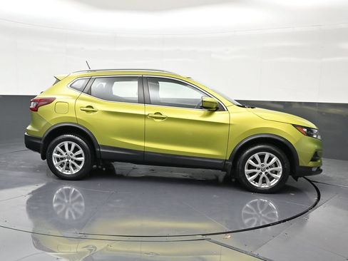 Used 2021 Nissan Rogue Sport SV FWD image 6