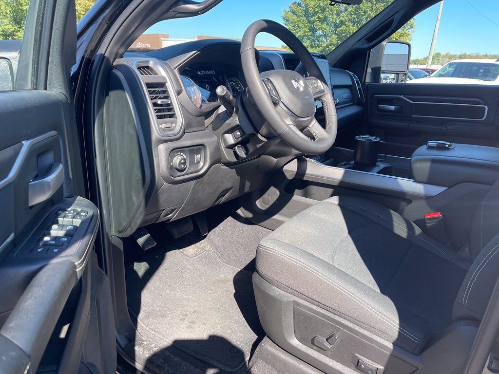 Used 2025 RAM 3500 Big Horn AWD/4WD image 5
