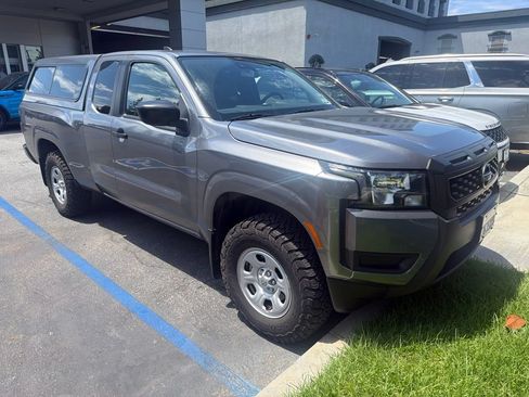 Used 2025 Nissan Frontier S RWD image 2