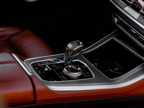 Used 2021 BMW X5 xDrive40i w/ Executive Package image 28