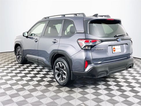 Certified 2025 Subaru Forester Premium image 7