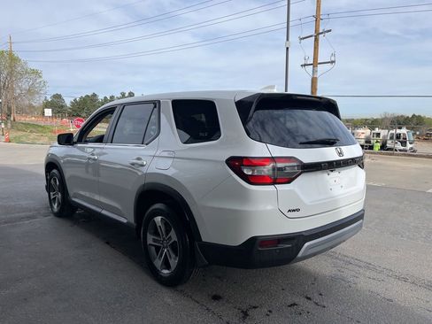 Used 2023 Honda Pilot EX-L image 4