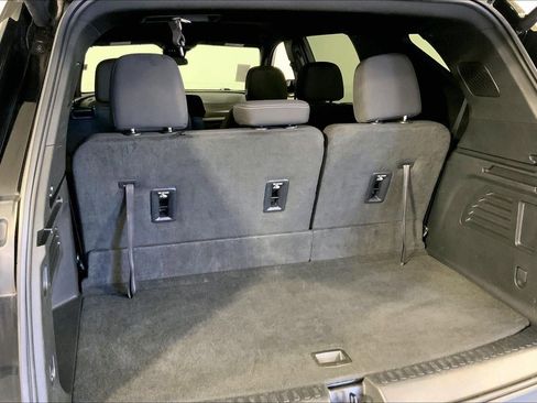 Used 2024 Chevrolet Traverse LT image 4