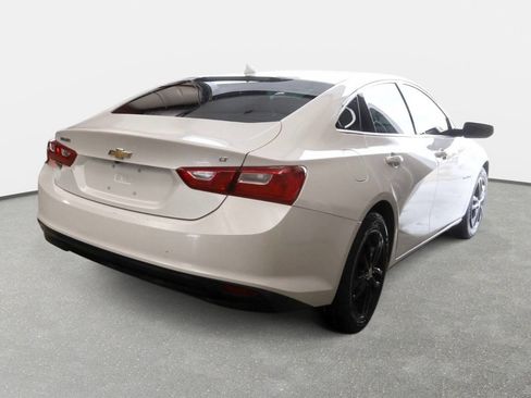 Used 2018 Chevrolet Malibu LT image 3