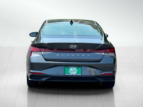 Used 2021 Hyundai Elantra SEL FWD image 5