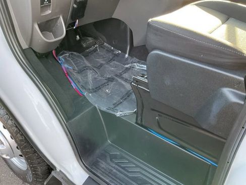 Used 2023 Ford Transit 350 XLT image 15