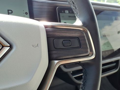 Used 2024 Rivian R1S Adventure AWD/4WD image 27