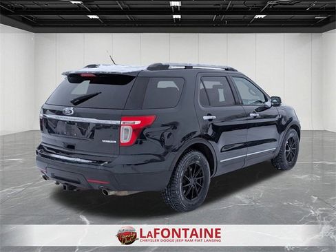 Used 2013 Ford Explorer XLT image 5