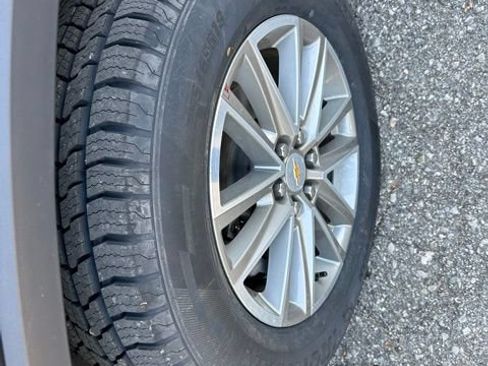 Used 2023 Chevrolet Traverse LT w/ LPO, Floor Liner Package AWD/4WD image 10