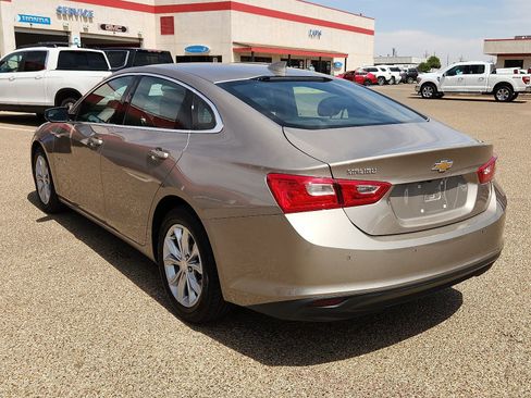 Used 2025 Chevrolet Malibu LT FWD image 3