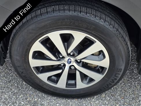 Used 2023 Subaru Outback Premium AWD/4WD image 30