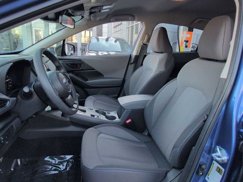 Used 2025 Subaru Crosstrek 2.0i image 17