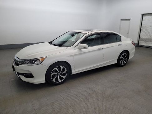 Used 2016 Honda Accord EX-L image 2