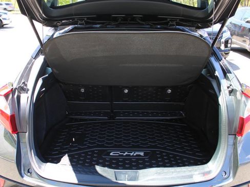Used 2021 Toyota C-HR LE FWD image 14