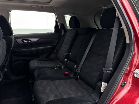 Used 2015 Nissan Rogue SV w/ SV Premium Package FWD image 28