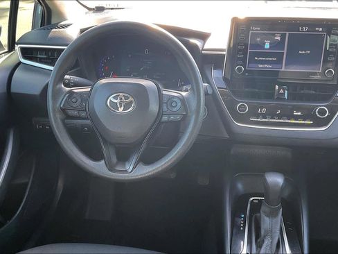 Used 2021 Toyota Corolla LE image 8