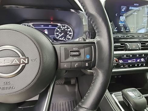 Used 2022 Nissan Pathfinder SL image 28