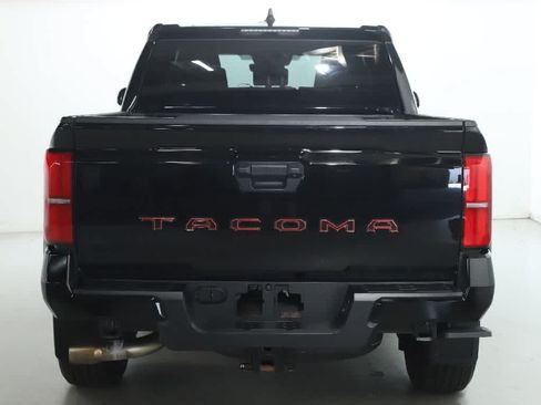 Used 2025 Toyota Tacoma TRD Sport AWD/4WD image 42