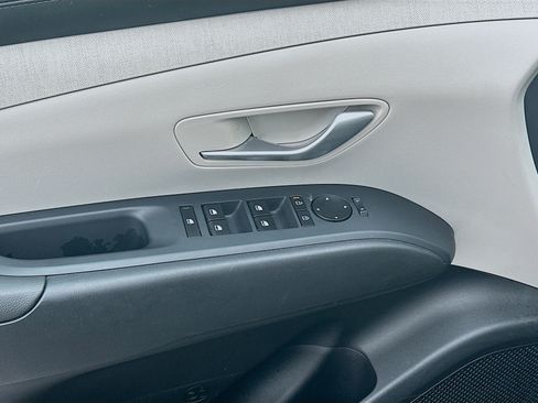 Used 2025 Hyundai Tucson SEL FWD image 16
