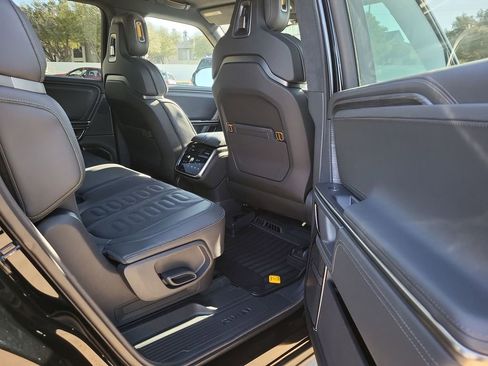 Used 2023 Rivian R1S Adventure image 26