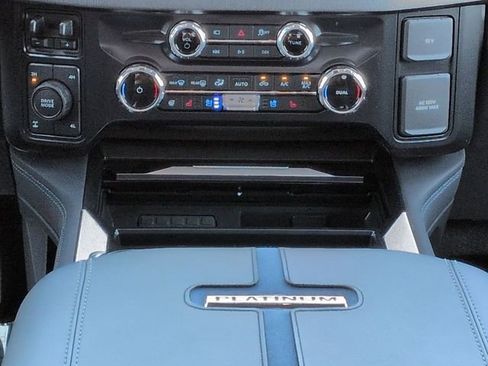 New 2026 Ford F250 Platinum w/ FX4 Off-Road Package AWD/4WD image 19