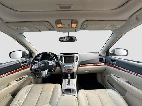 Used 2011 Subaru Outback 2.5i Limited image 17