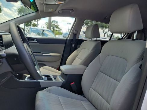 Used 2022 Kia Sportage LX FWD image 16