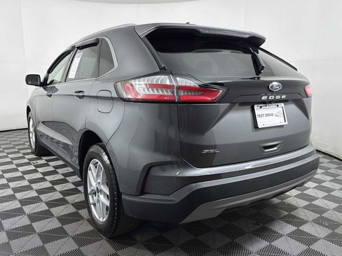 Used 2021 Ford Edge SEL w/ Convenience Package image 4