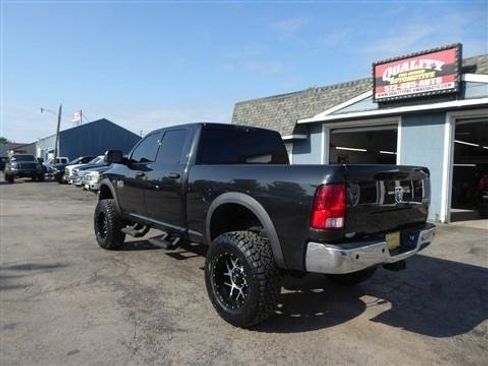 Used 2018 RAM 2500 Tradesman w/ Chrome Appearance Group AWD/4WD image 8