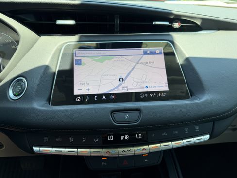 Used 2023 Cadillac XT4 Premium Luxury FWD image 22