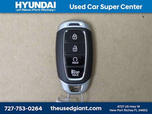 Used 2024 Hyundai Venue Limited FWD image 30