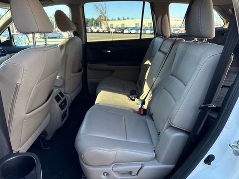 Used 2018 Honda Pilot Touring image 26