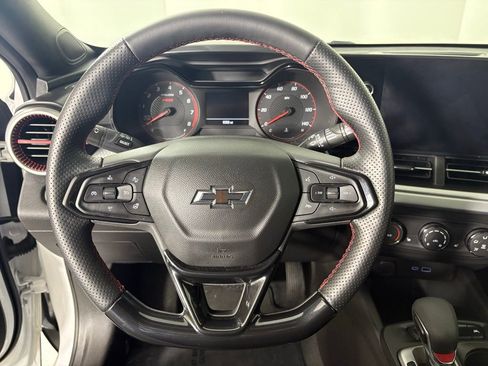 Used 2024 Chevrolet Trax RS w/ Driver Confidence Package image 22