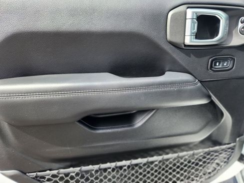 Used 2020 Jeep Wrangler Unlimited Sahara AWD/4WD image 56