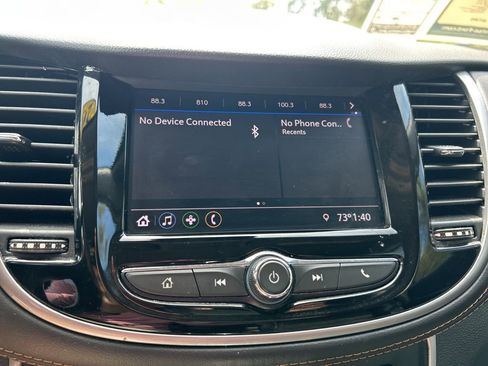 Used 2021 Chevrolet Trax LT w/ Sport Edition image 32