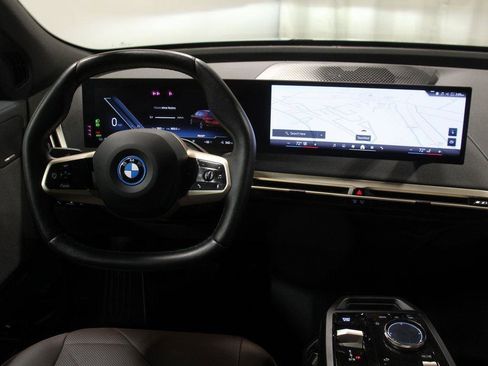Used 2025 BMW iX xDrive50 image 2