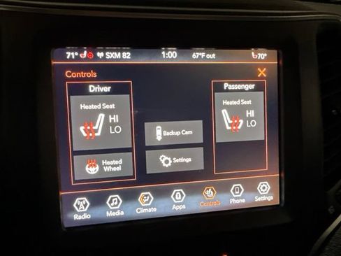 Used 2022 Jeep Cherokee Latitude Lux w/ Mopar Interior Package AWD/4WD image 19