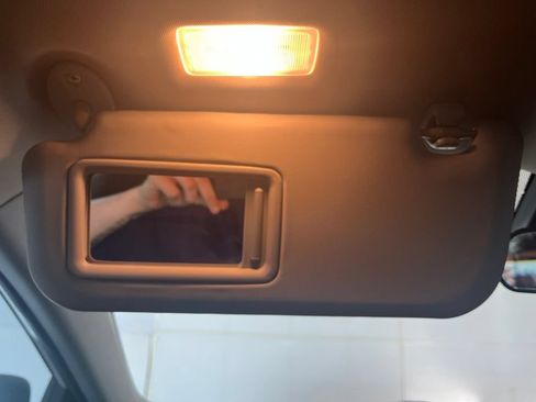 Used 2018 Toyota Corolla XLE FWD image 73