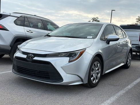 Used 2024 Toyota Corolla LE image 13