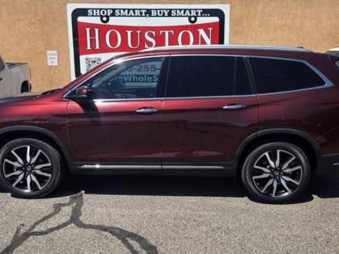 Used 2021 Honda Pilot Touring image 1