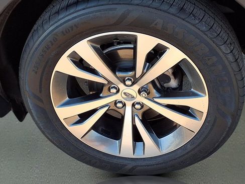 Used 2020 Ford Explorer Platinum w/ Premium Technology Package image 33