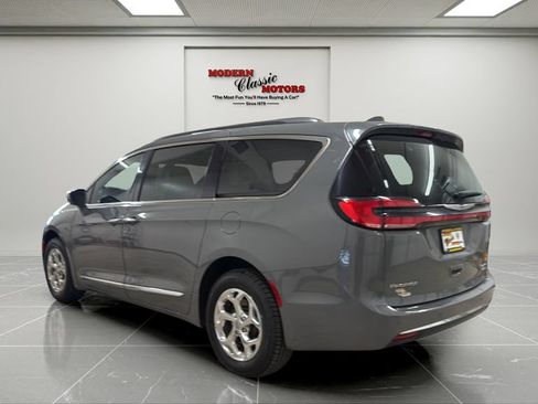 Used 2021 Chrysler Pacifica Limited w/ Premium & Safety Sphere Group AWD/4WD image 3