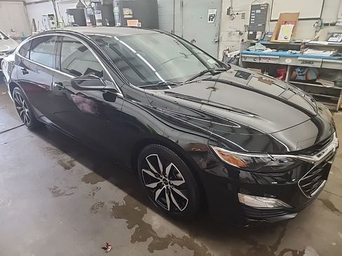 Used 2023 Chevrolet Malibu RS image 1