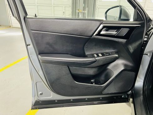 Used 2024 Mitsubishi Outlander SE image 22