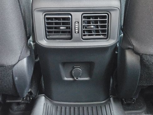 Used 2025 Toyota RAV4 LE FWD image 27