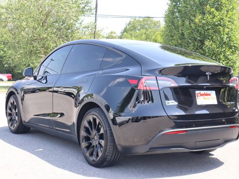 Used 2020 Tesla Model Y Long Range AWD/4WD image 9