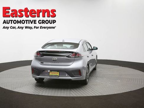 Used 2022 Hyundai Ioniq SEL FWD image 38