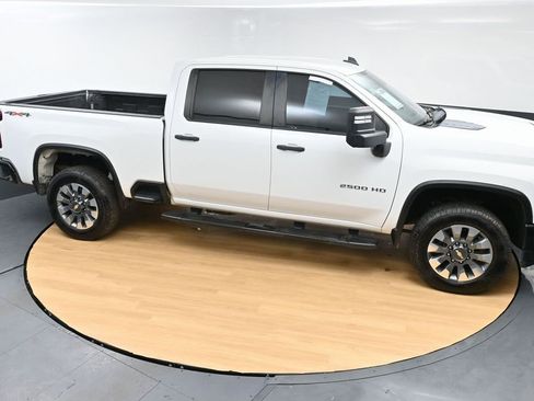 Used 2022 Chevrolet Silverado 2500 Custom w/ Custom Value Package image 42